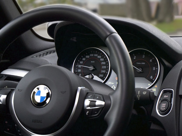 Snelheids- en toerentalmeter auto